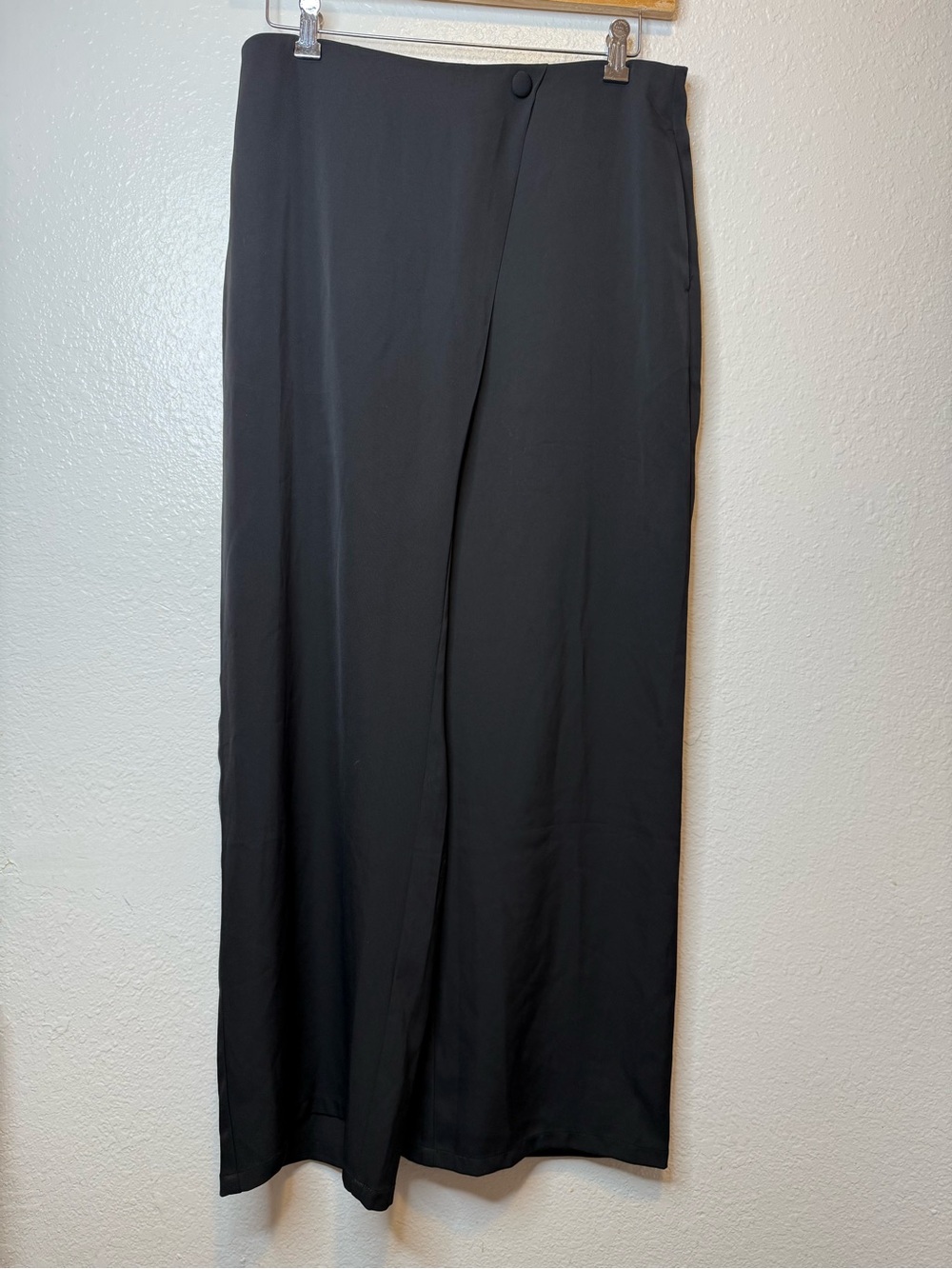 Halara Wide Leg Asymmetrical Front Overlay Button Detail Zip Up Pants Size L